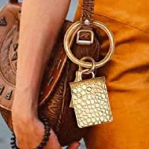 3 Piece Keyring Bracelet Set with Tassel and Card Holder. Black Gold and Silver - Picture 4 of 5